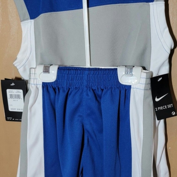 Sold OutLOS ANGELES DODGERS NIKE HIGH QUALITY SLEEVELESS SHIRT AND SHORT SET 2T - Picture 4 of 8